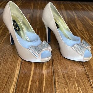 Pinup Couture Champagne Crystal Bow Heels